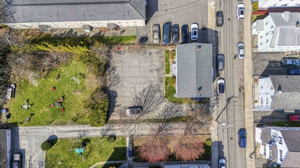 135 Snell Street Fall River, MA 02721 - Photo 31 of 33
