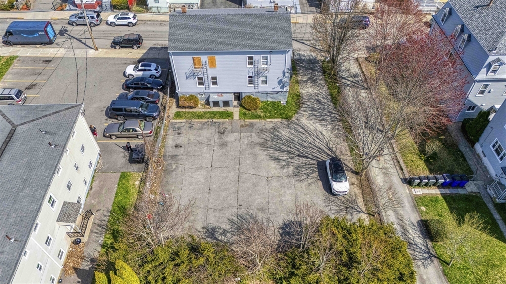 135 Snell Street Fall River, MA 02721 - Photo 4 of 33