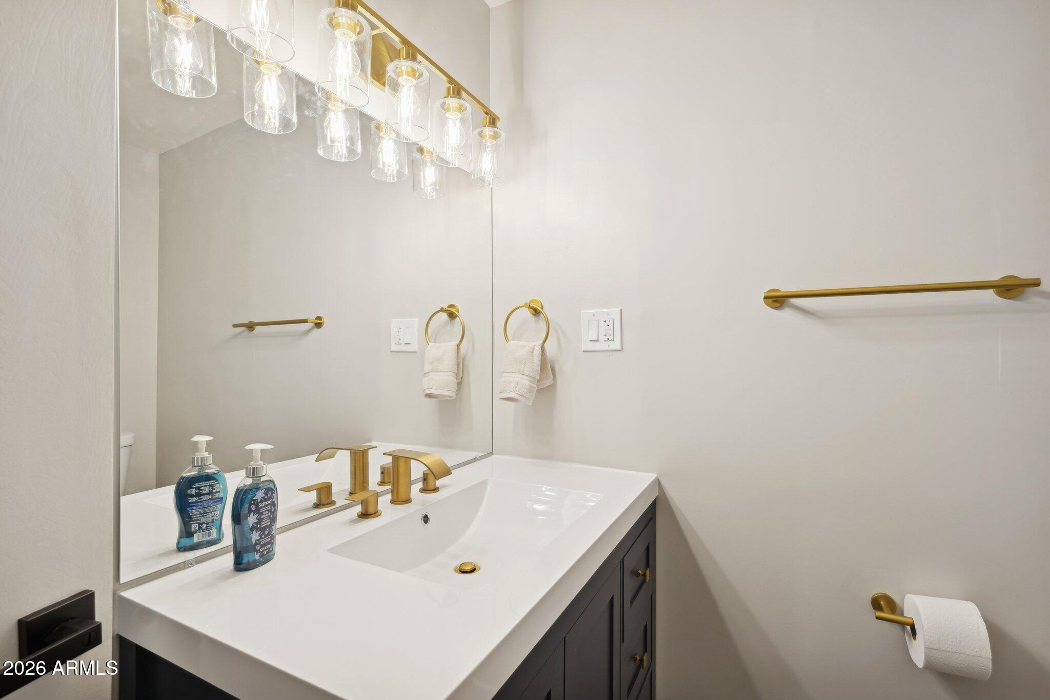 5122 North 13th Avenue Phoenix, AZ 85013 - Photo 16 of 36 17-web-or-mls-5122-n-13th-ave