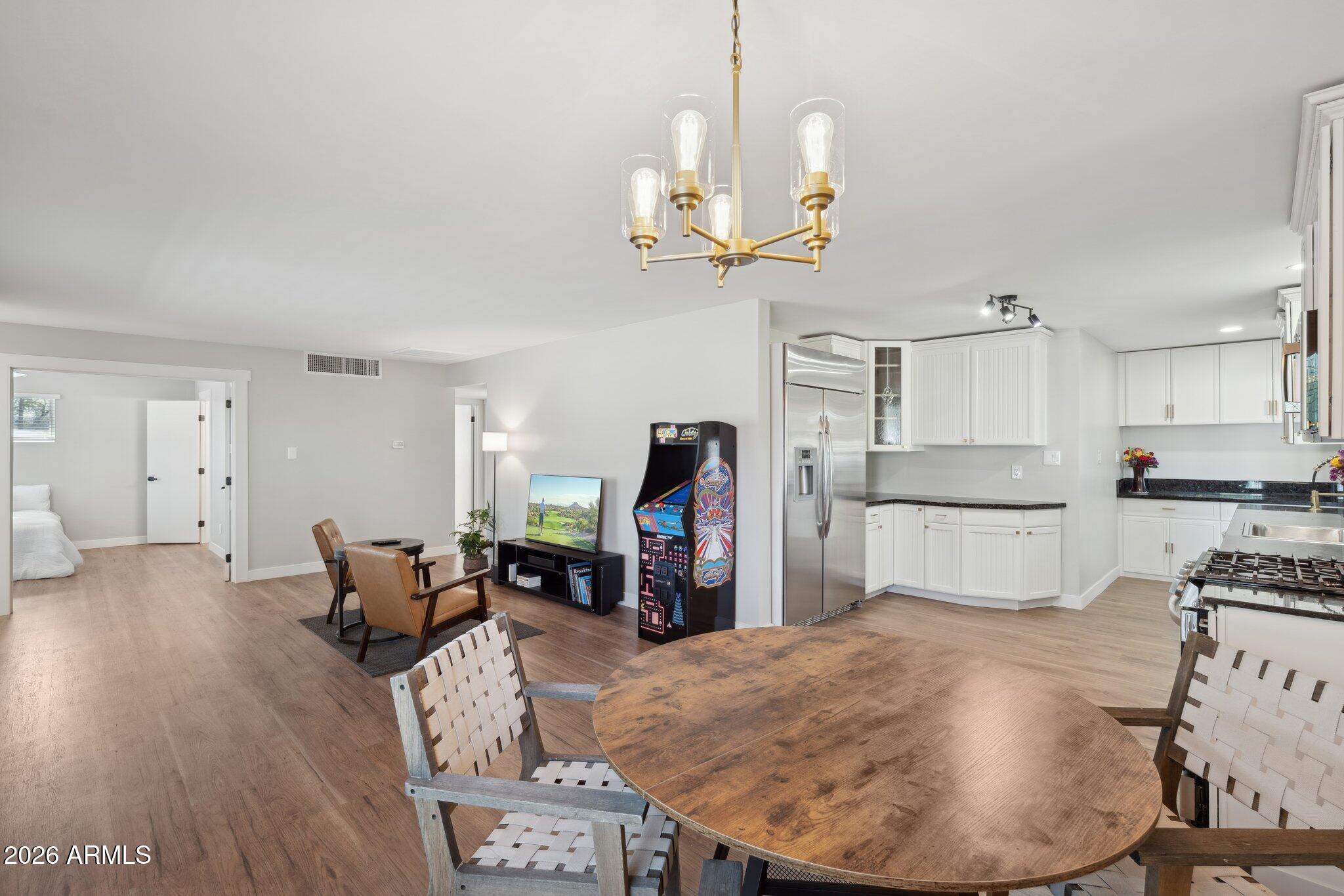 5122 North 13th Avenue Phoenix, AZ 85013 - Photo 7 of 36 8-web-or-mls-5122-n-13th-ave