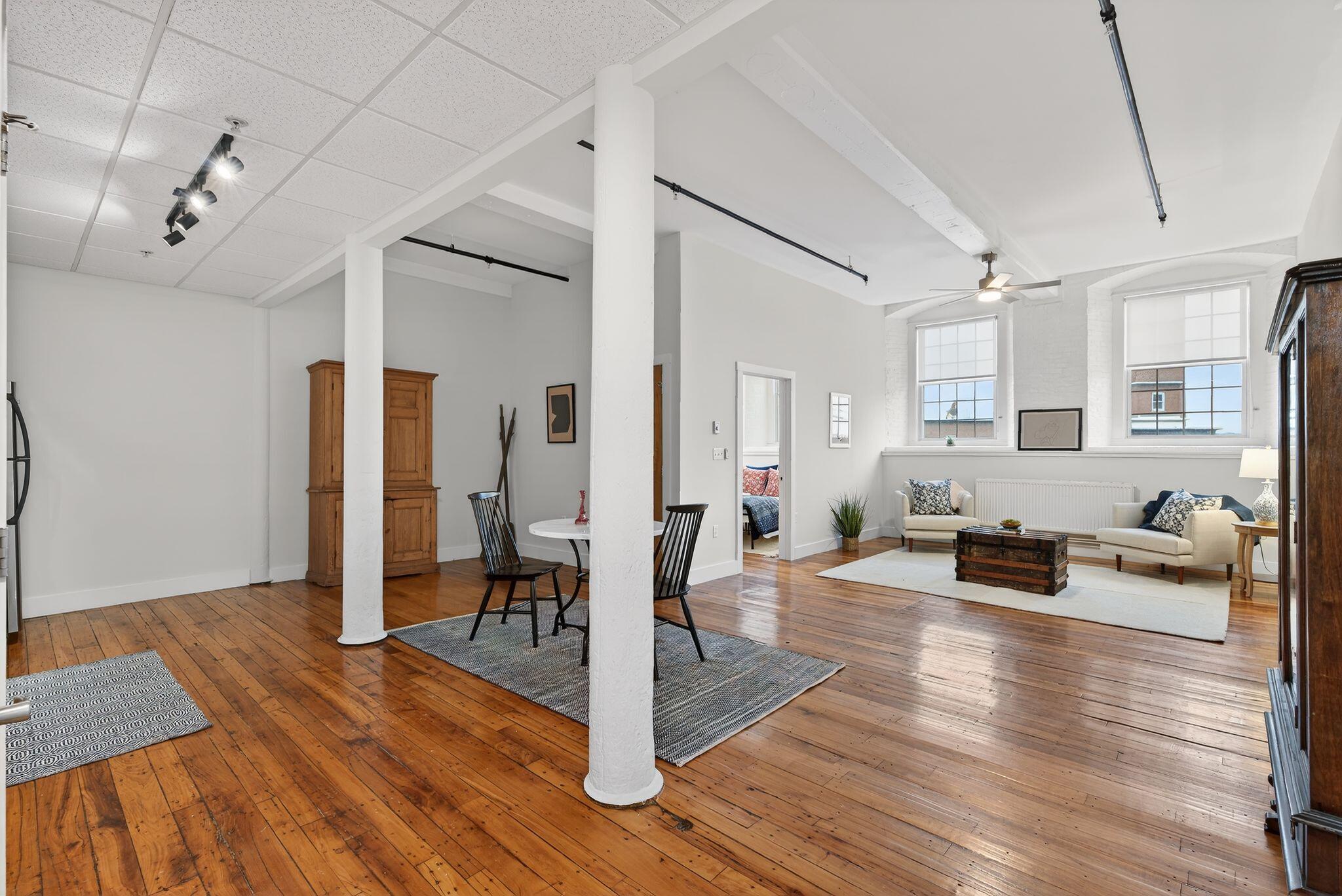 2 Main Street, Unit 18308 Biddeford, ME 04005 - Photo 6 of 47 Light and Bright 18-308