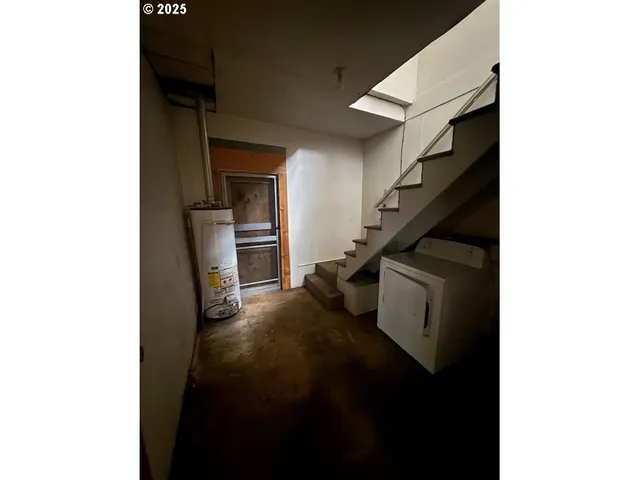 $159,000 | 1638 Southeast Mill Street, Roseburg, OR 97470