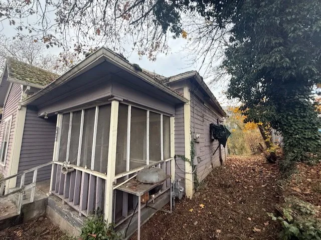 $159,000 | 1638 Southeast Mill Street, Roseburg, OR 97470