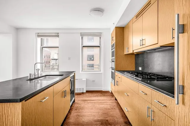 $17,500 | 100 West 58th Street, Unit 10/11D | Midtown Central