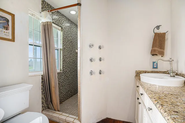 $650,000 | 4201 Lawrence Road, Baytown, TX 77523