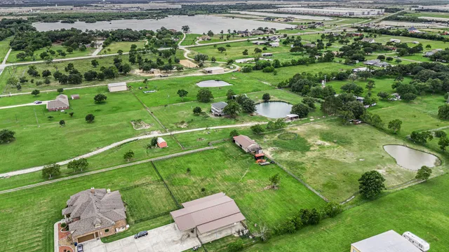 $650,000 | 4201 Lawrence Road, Baytown, TX 77523