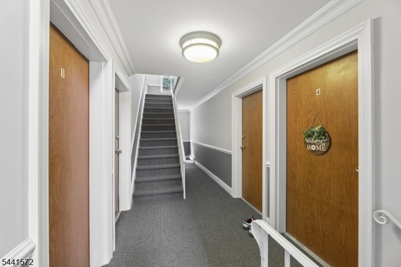 364 East Ridgewood Avenue, Unit 3 Ridgewood, NJ 07450 - Photo 4 of 32
