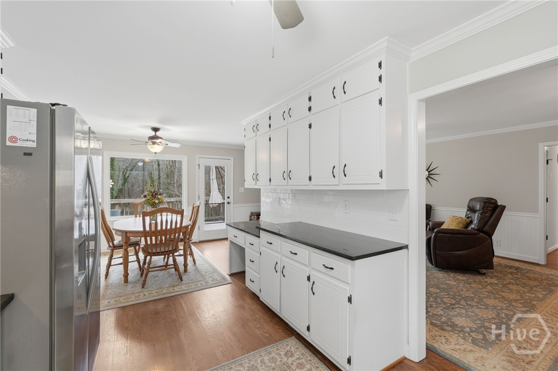 1066 Oak Road Southwest Lilburn, GA 30047 - Photo 18 of 49