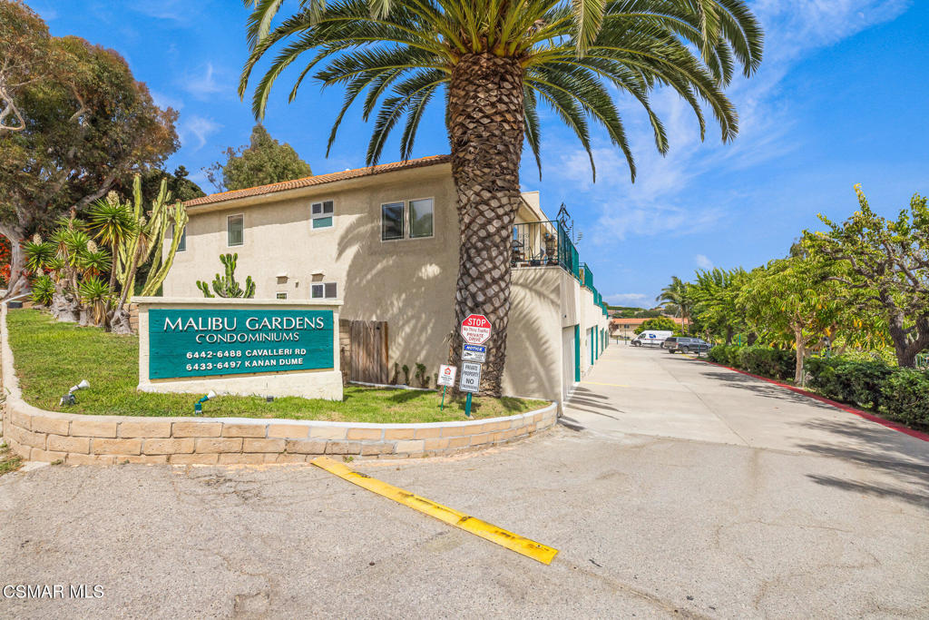 6441 Kanan Dume Road Malibu, CA 90265 - Photo 1 of 33