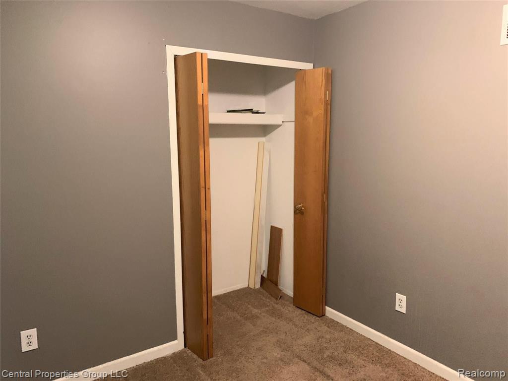 14235 Inkster Road Livonia, MI 48154 - Photo 17 of 21