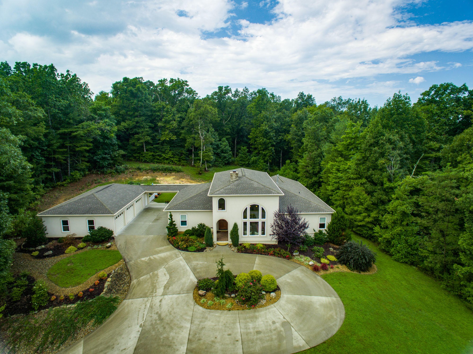 1216 Meridian Road Crossville, TN 38555 - Photo 1 of 40 Gallery Image 1
