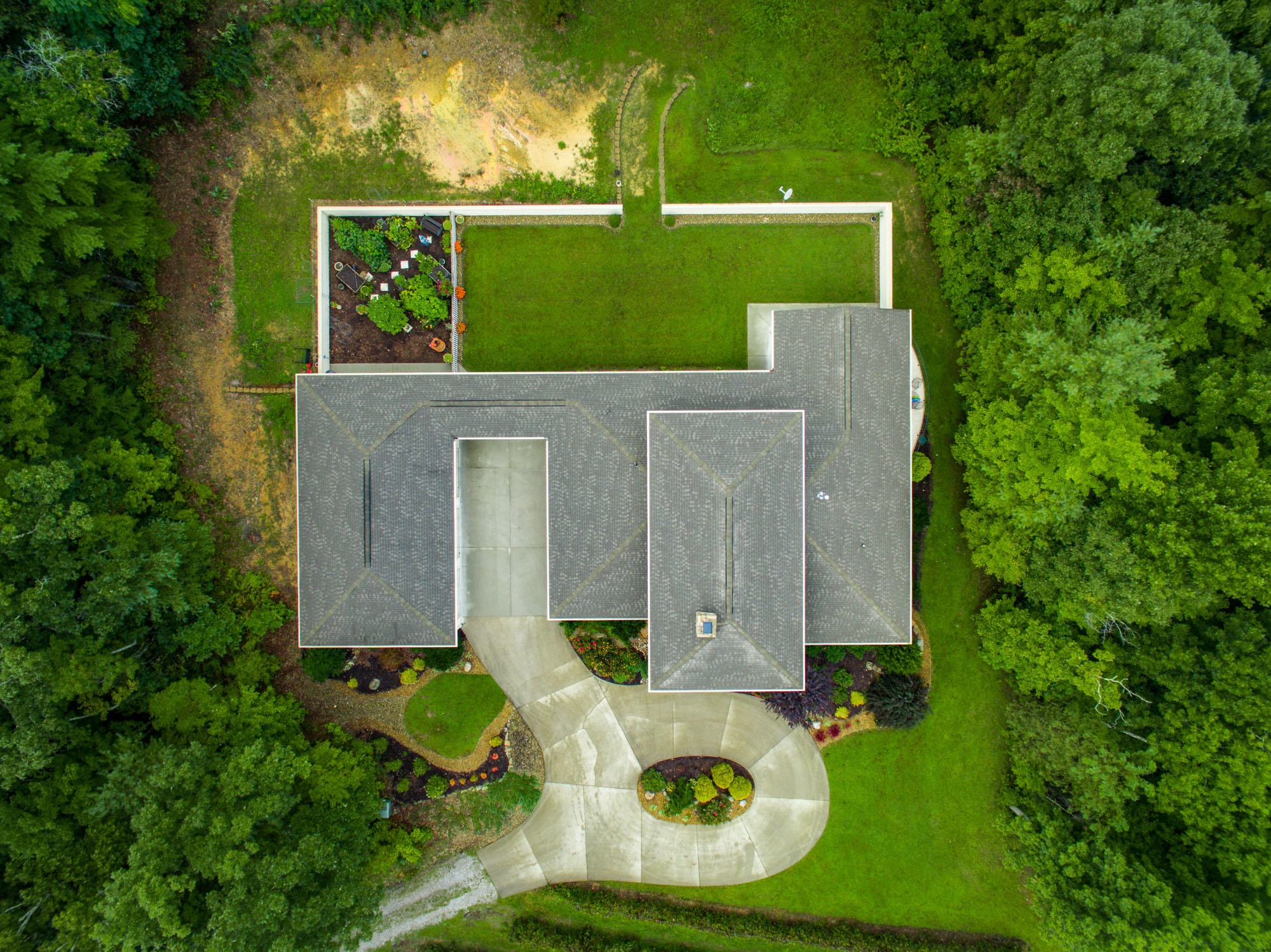 1216 Meridian Road Crossville, TN 38555 - Photo 4 of 40 Gallery Image 4