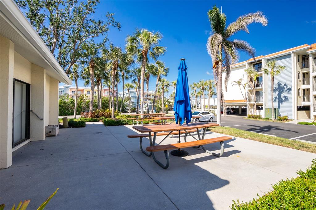 1591 Beach Road, Unit 403 Englewood, FL 34223 - Photo 37 of 61