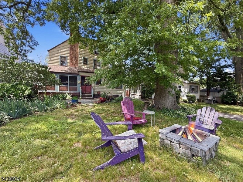 18 Burroughs Way Maplewood, NJ 07040 - Photo 35 of 42