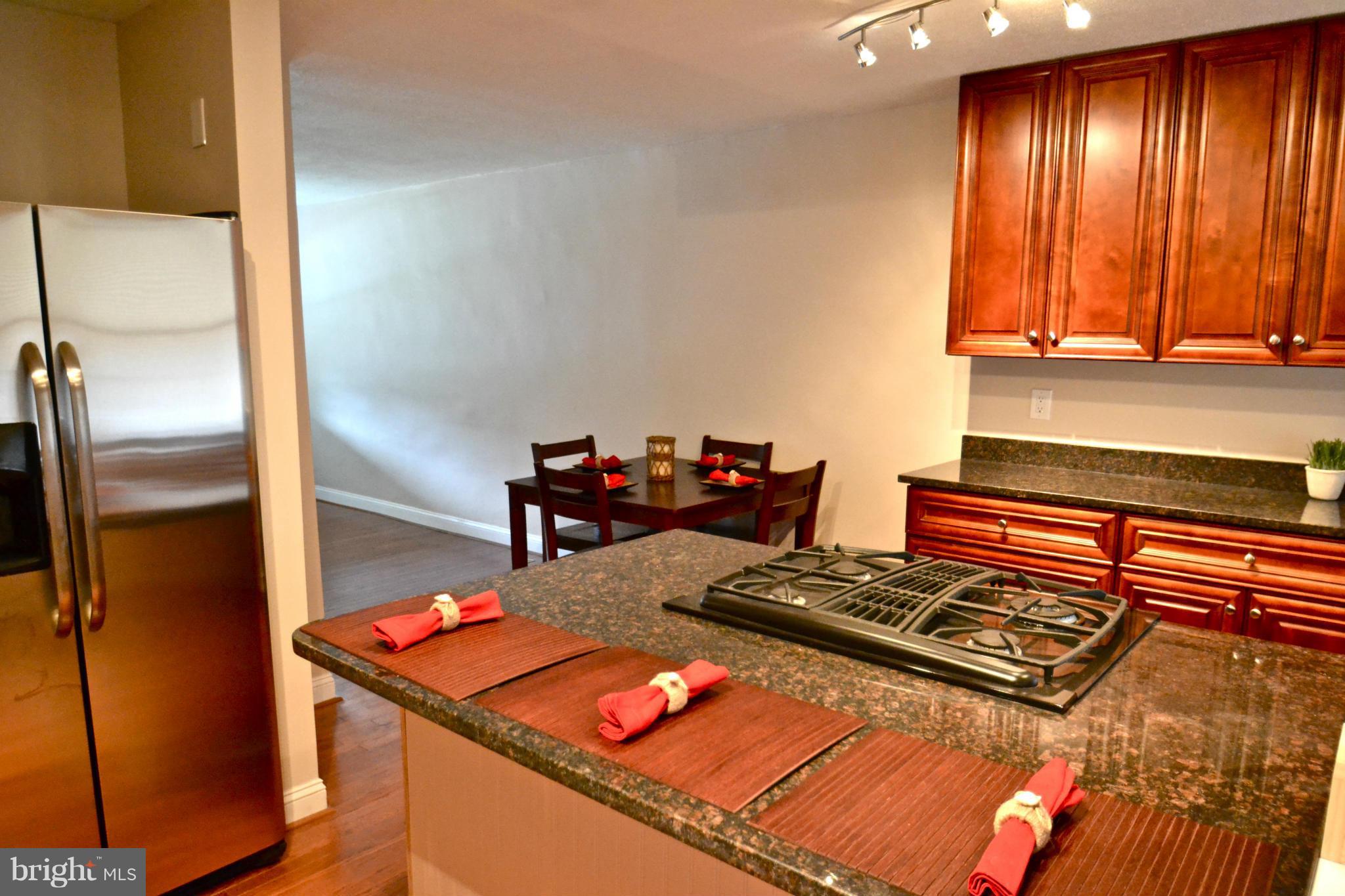 236 West Edgevale Road Baltimore, MD 21225 - Photo 10 of 30 a room with furniture and a window