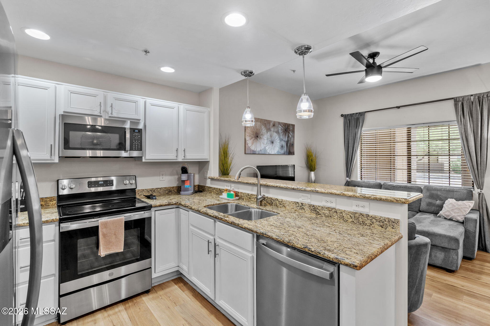 2028 East River Road, Unit 101 Tucson, AZ 85718 - Photo 3 of 30