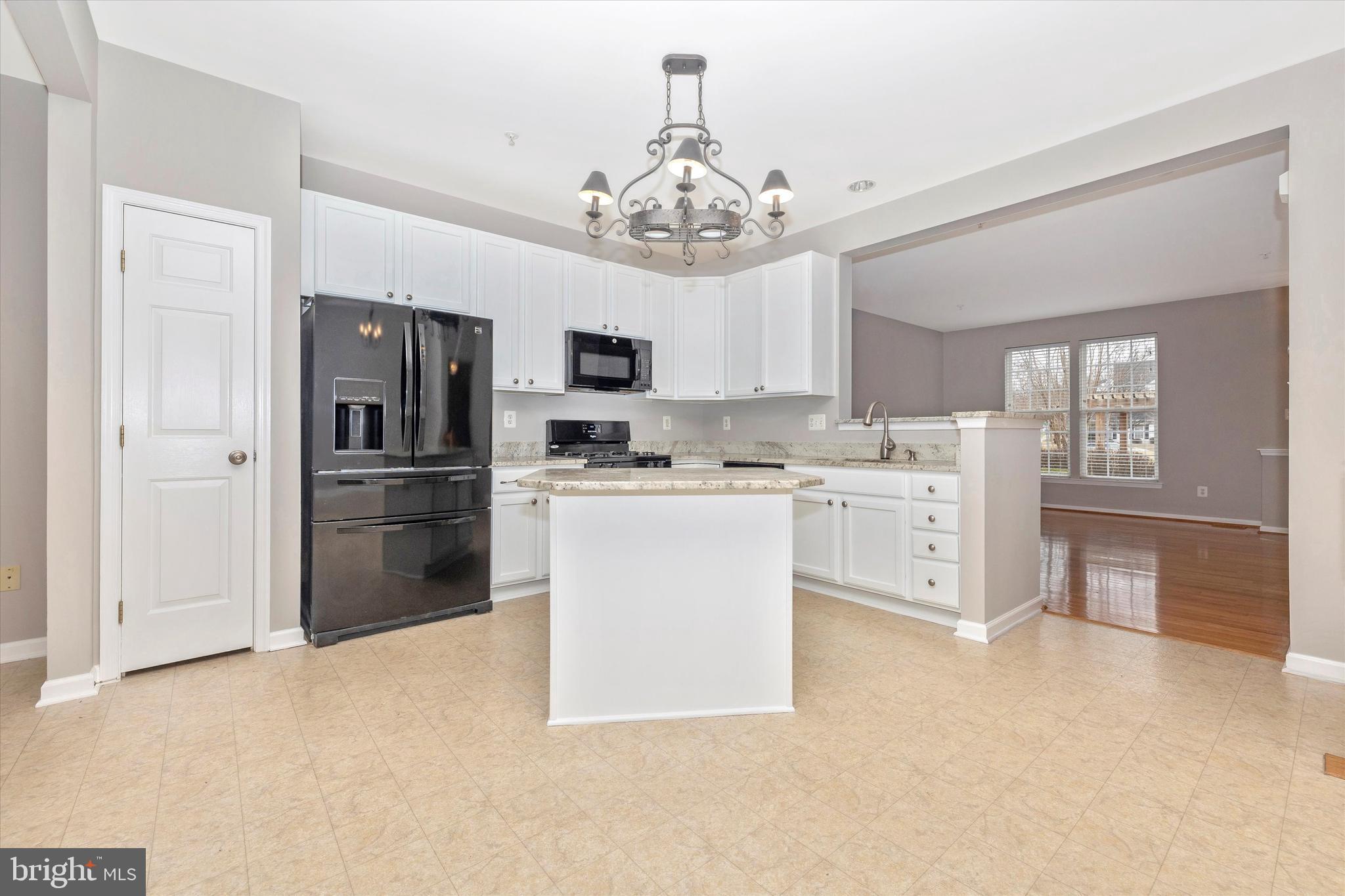 13906 Lullaby Road Germantown, MD 20874 - Photo 2 of 49 gourmet kitchen with center island