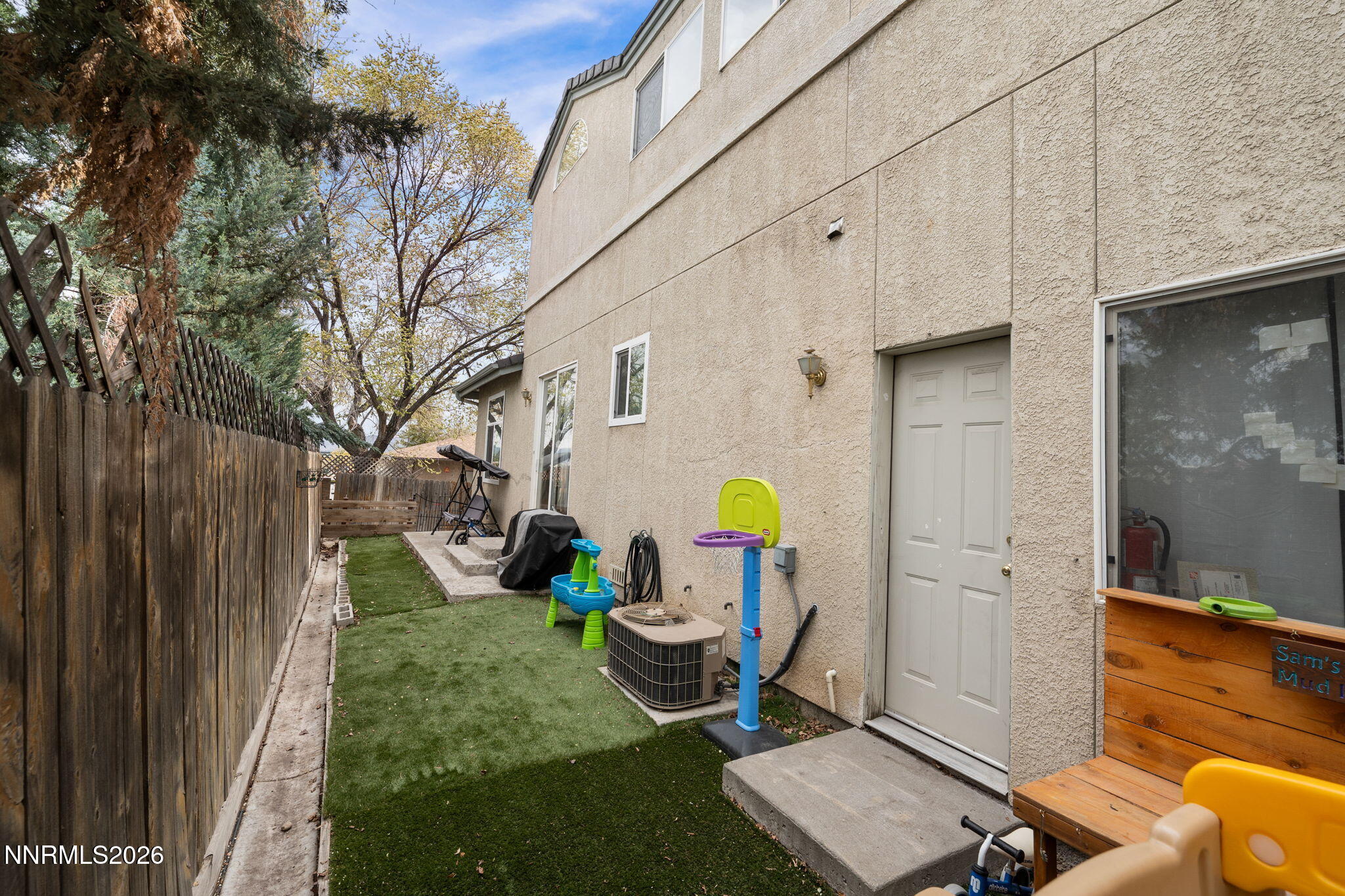 501 Warren Court Reno, NV 89509 - Photo 25 of 27 29-web-or-mls-501 Warren Way-30