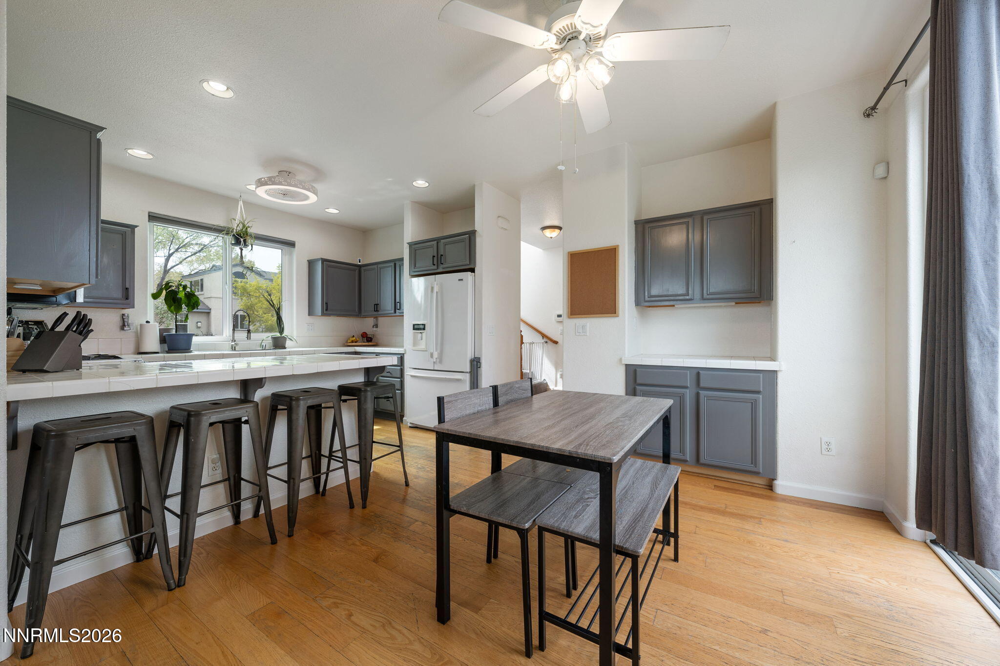 501 Warren Court Reno, NV 89509 - Photo 3 of 27 26-web-or-mls-501 Warren Way-26