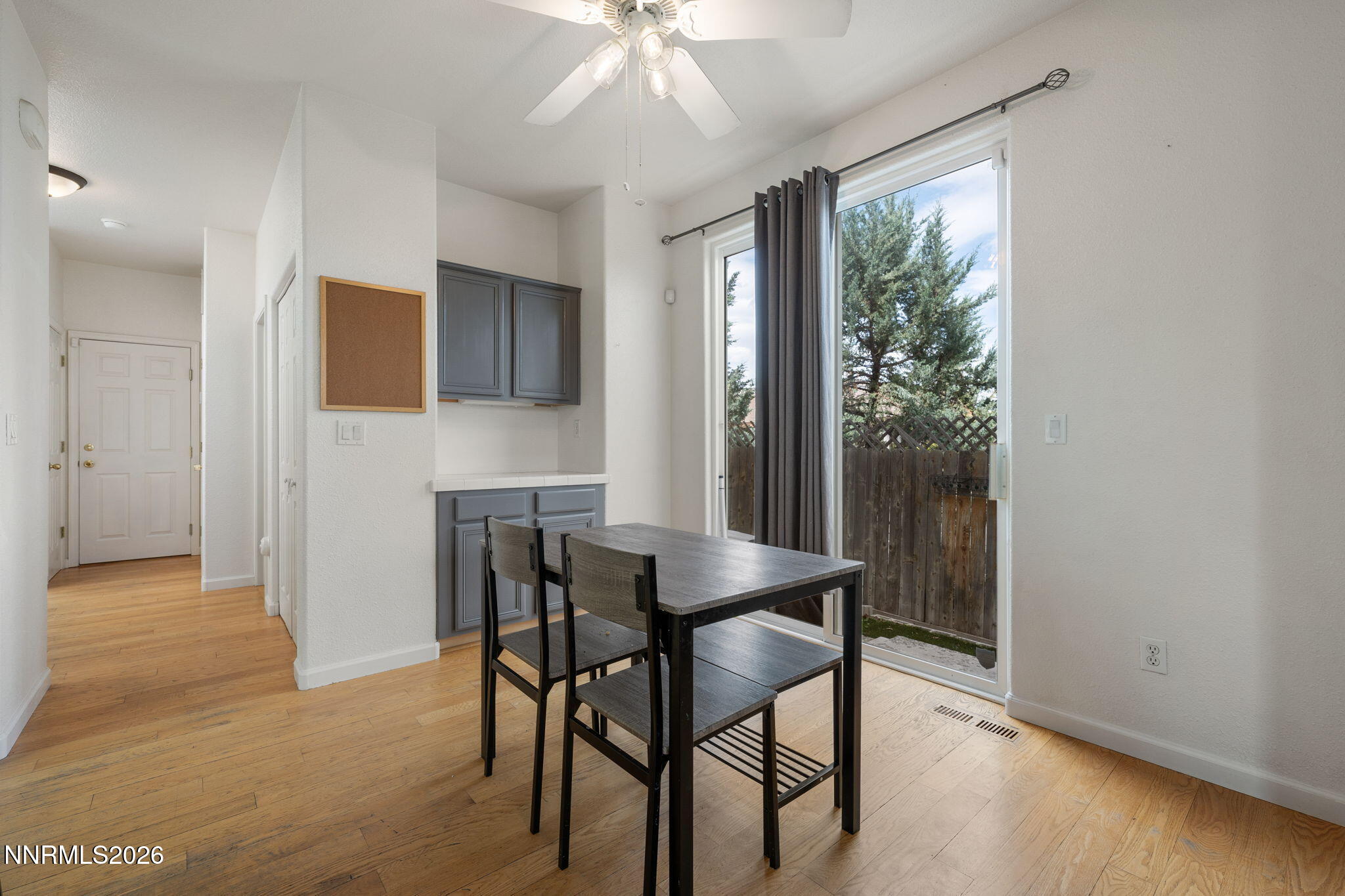 501 Warren Court Reno, NV 89509 - Photo 8 of 27 17-web-or-mls-501 Warren Way-18