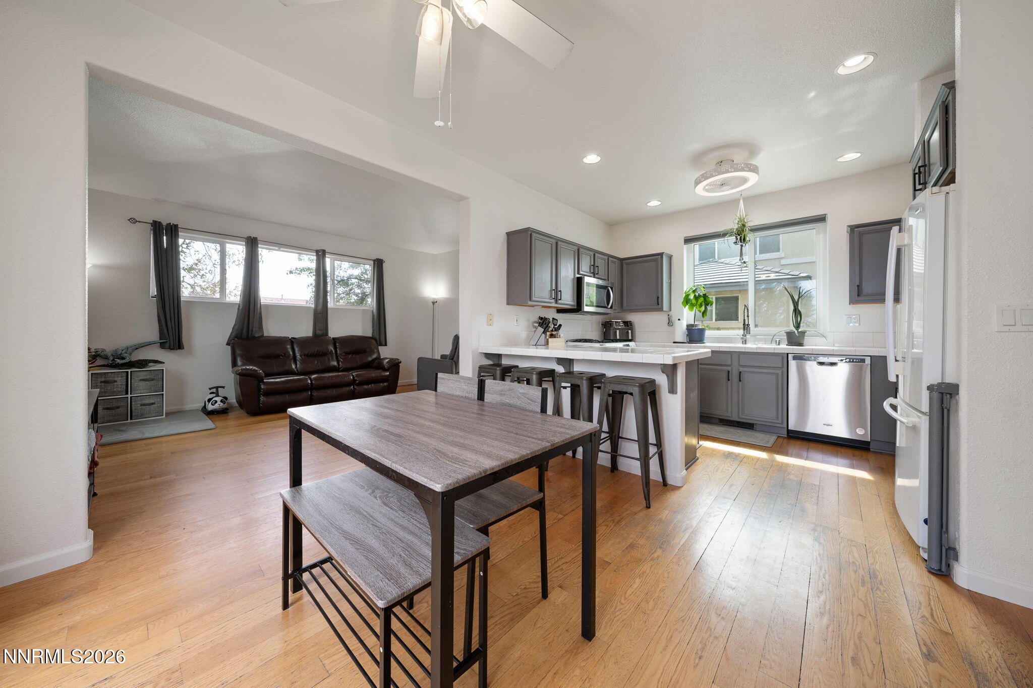 501 Warren Court Reno, NV 89509 - Photo 9 of 27 18-web-or-mls-501 Warren Way-19