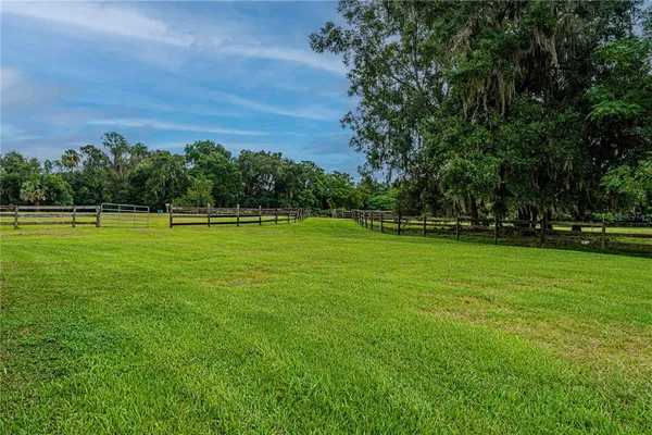 $1,125,000 | 12615 Northwest Gainesville Road, Reddick, FL 32686