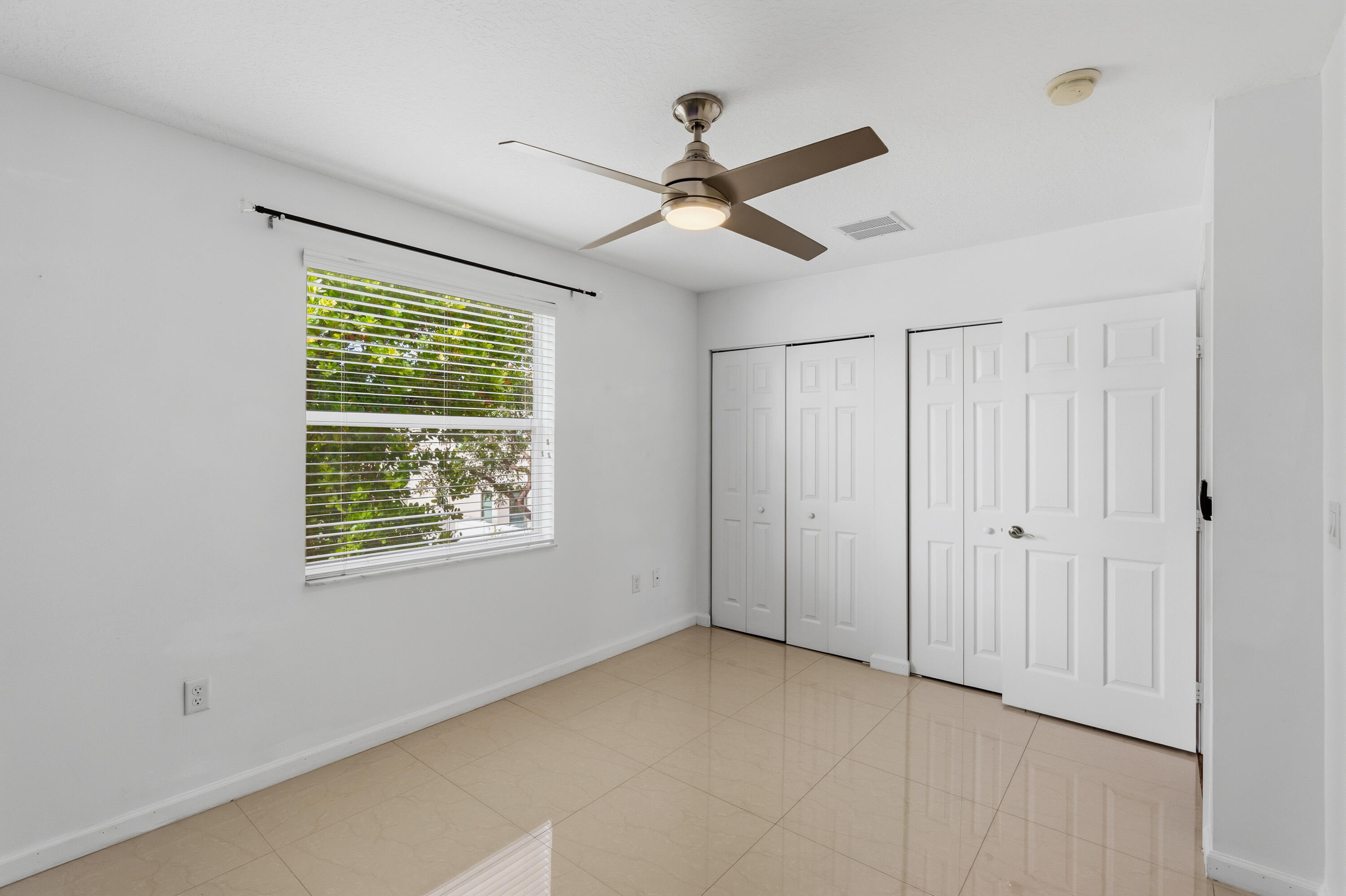 15744 Southwest 53rd Court Miramar, FL 33027 - Photo 28 of 56 DSC01583