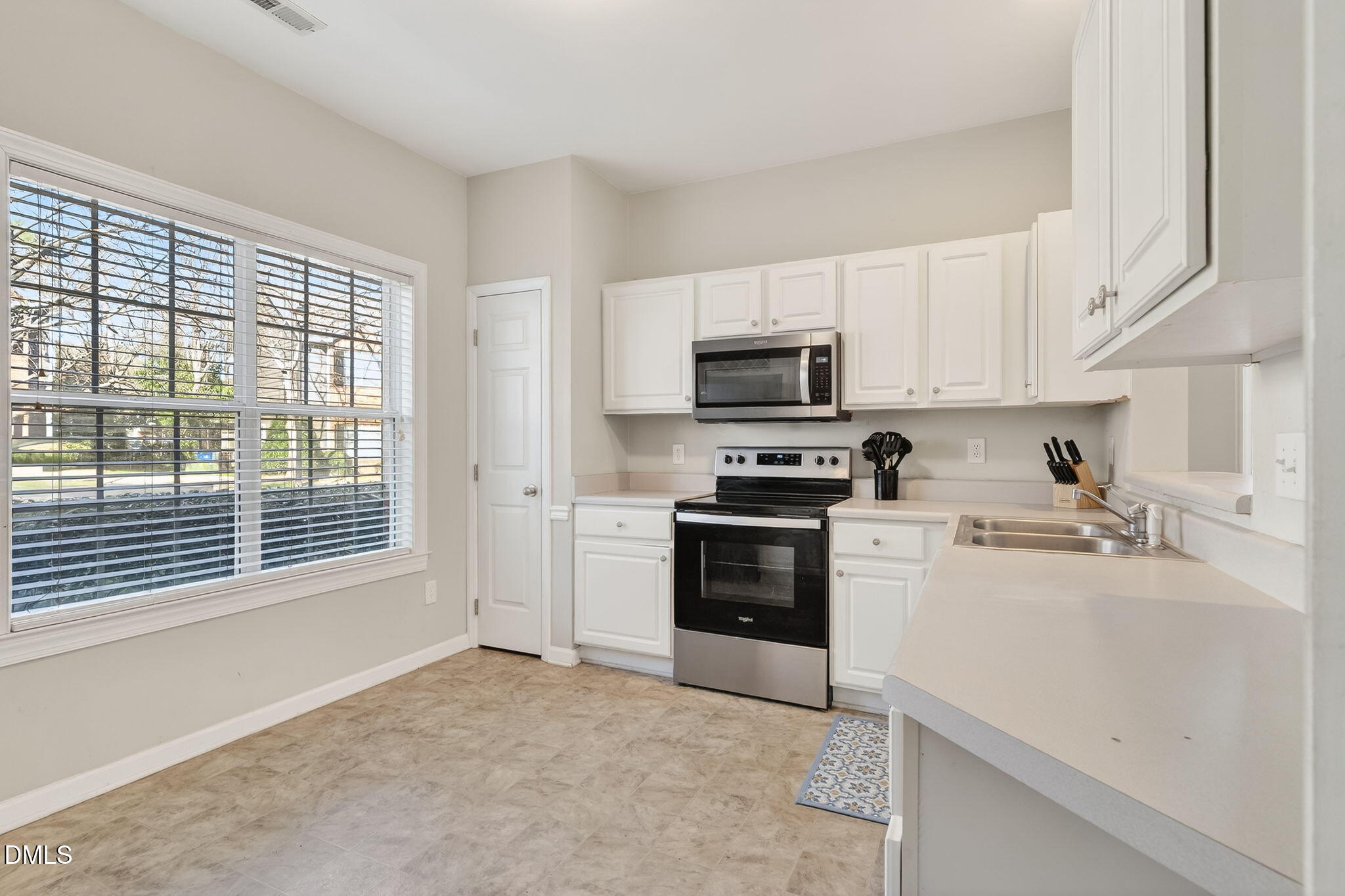 4321 Pine Springs Court Raleigh, NC 27613 - Photo 6 of 12 12-web-or-mls-_DSC8143