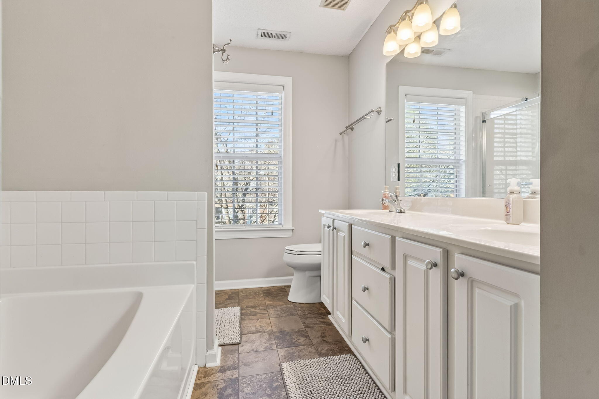 4321 Pine Springs Court Raleigh, NC 27613 - Photo 9 of 12 17-web-or-mls-_DSC8213