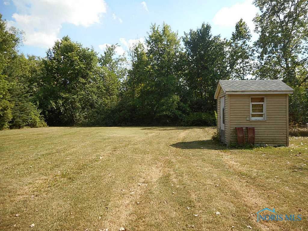 4779 Hanley Road Walbridge, OH 43465 - Photo 14 of 16 Yard/Garden.