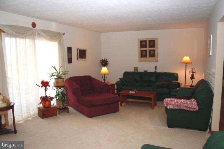 4363 Caledon Road King George, VA 22485 - Photo 3 of 29 Living Room