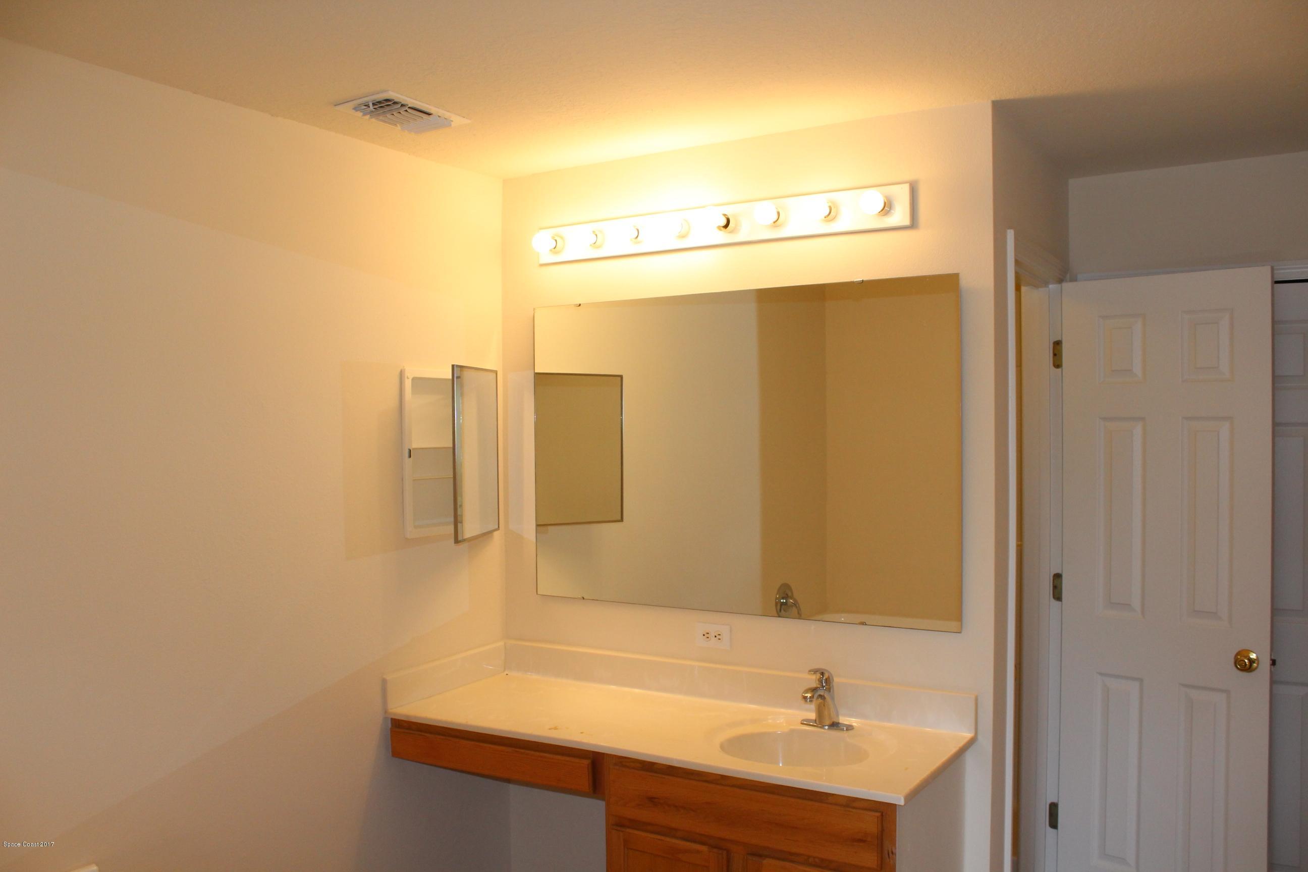 5220 Carrick Road Cocoa, FL 32927 - Photo 20 of 33 Master bath view
