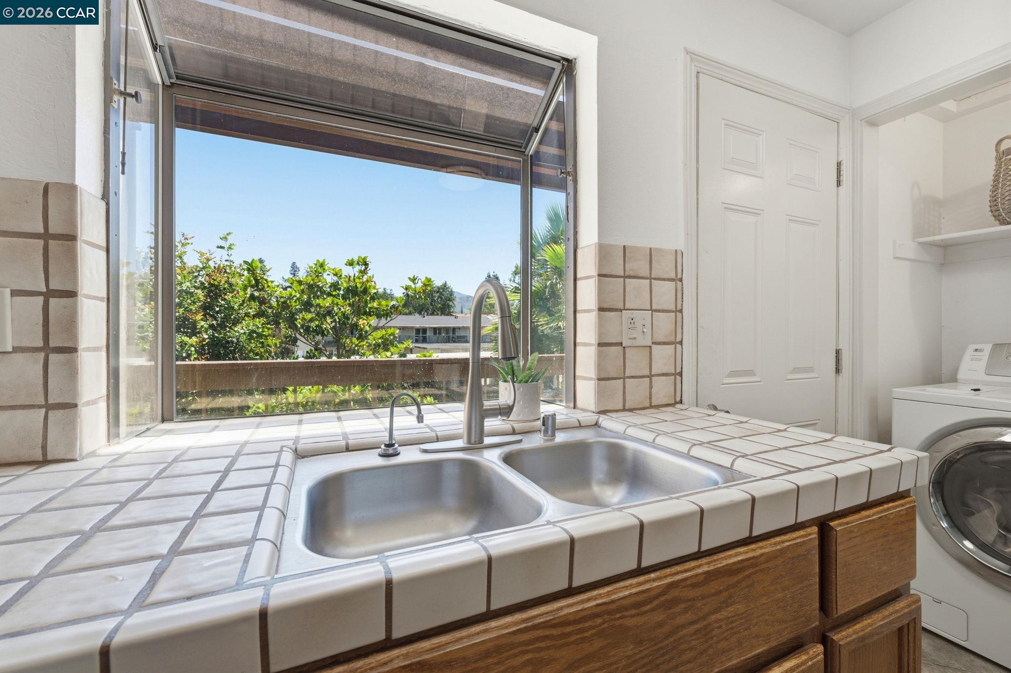 4805 Clayton Road, Unit 12 Concord, CA 94521 - Photo 6 of 35