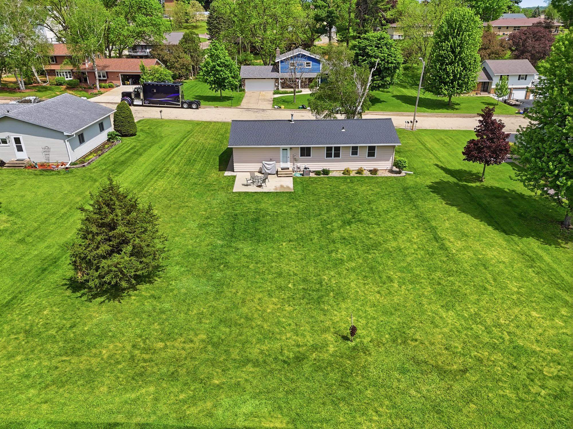 1175 Maple Plain, WI 53577 - Photo 26 of 35