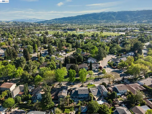 $1,919,000 | 4767 Del Valle Parkway, Pleasanton, CA 94566