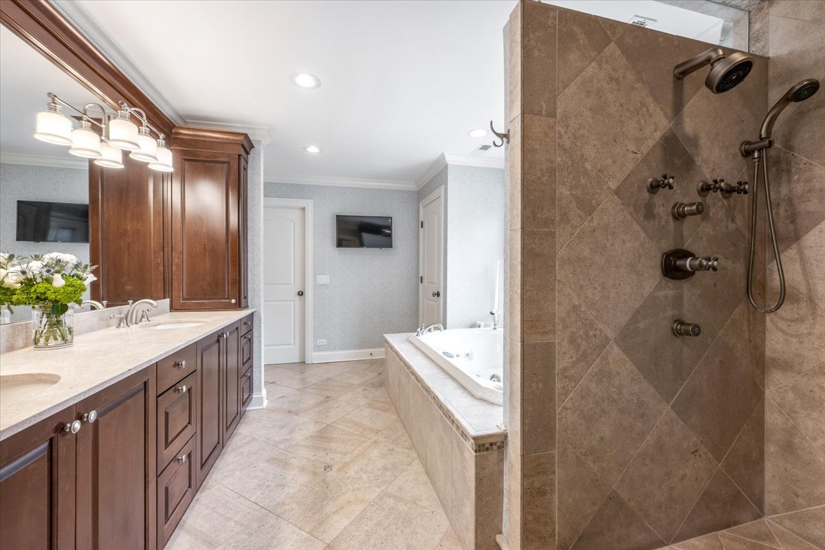 849 Northwoods Road Deerfield, IL 60015 - Photo 15 of 30