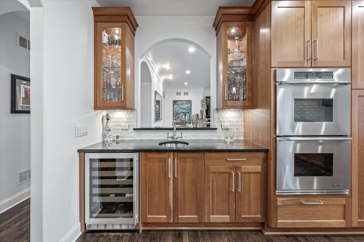 849 Northwoods Road Deerfield, IL 60015 - Photo 8 of 30