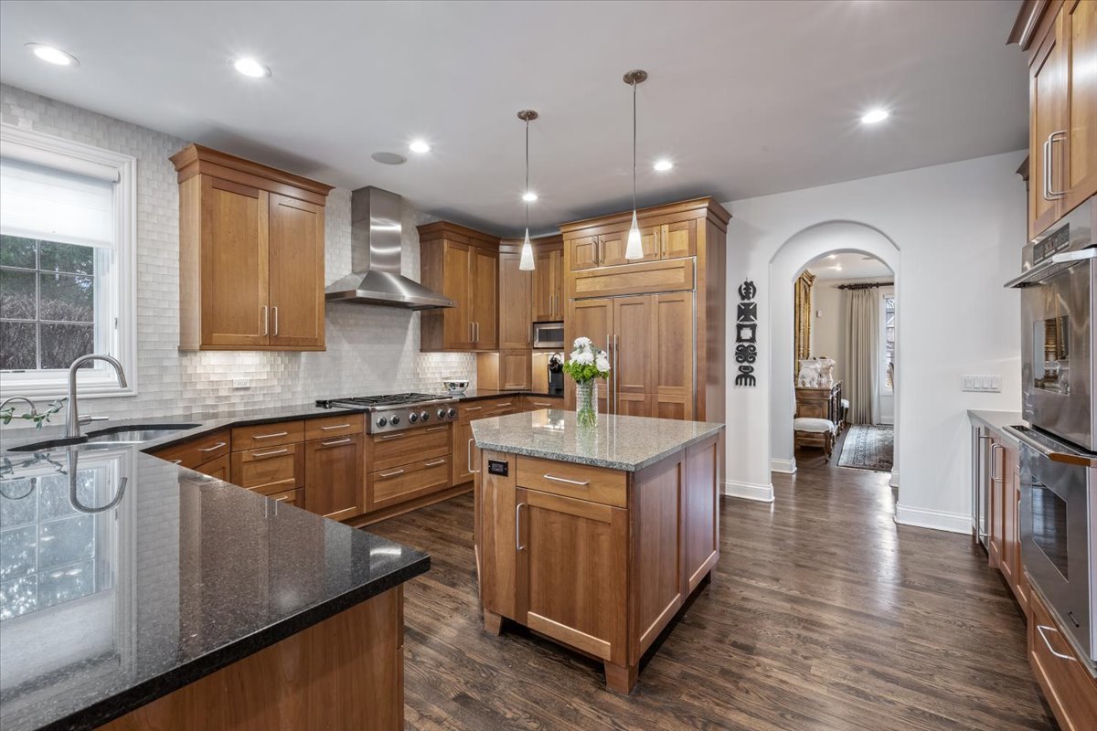 849 Northwoods Road Deerfield, IL 60015 - Photo 9 of 30