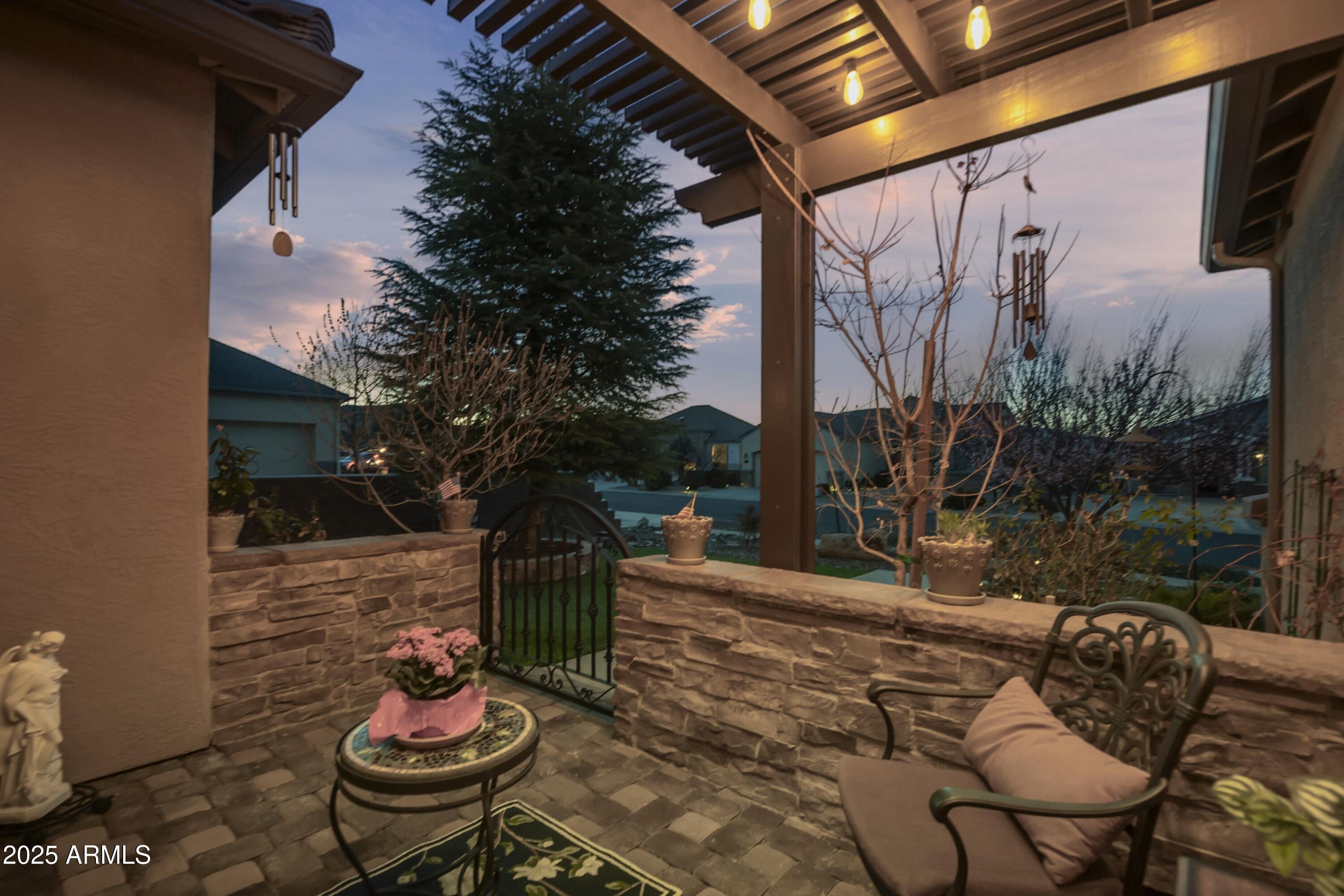 6975 Lynx Wagon Road Prescott Valley, AZ 86314 - Photo 31 of 42 Front Courtyard
