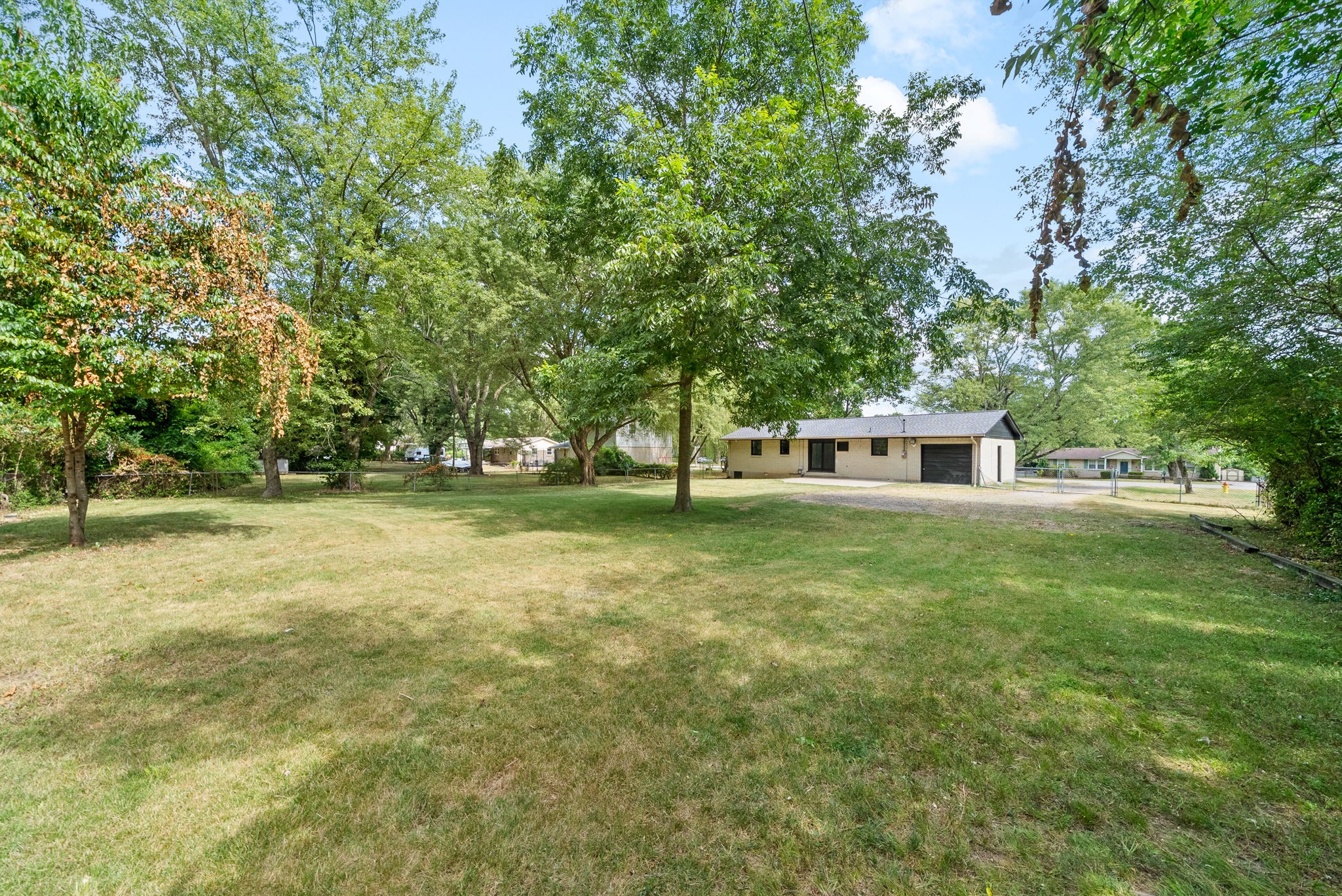 511 Ruby Drive Clarksville, TN 37040 - Photo 27 of 28 a front view of a house with a yard