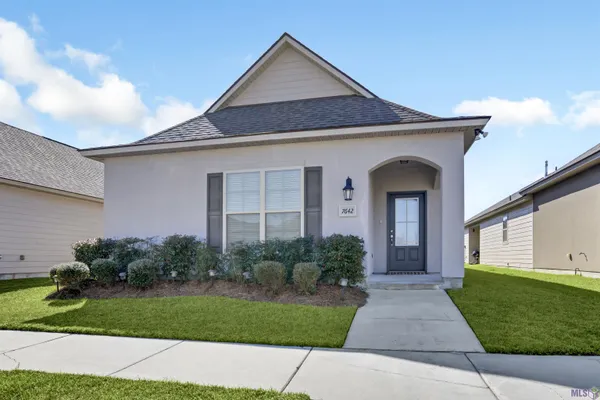 $2,500 | 7642 West Pelican Lks Avenue, Baton Rouge, LA 70820