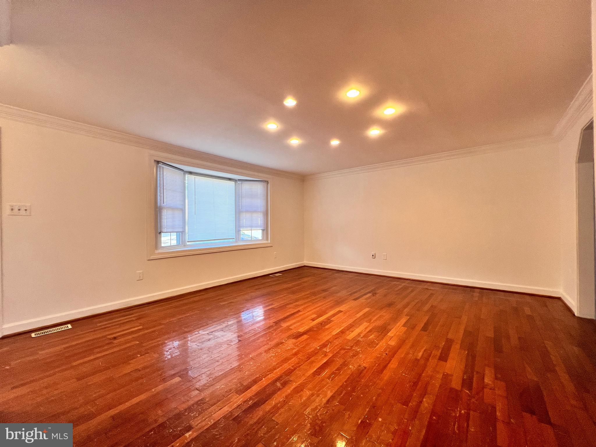 19229 Staleybridge Road Germantown, MD 20876 - Photo 5 of 36
