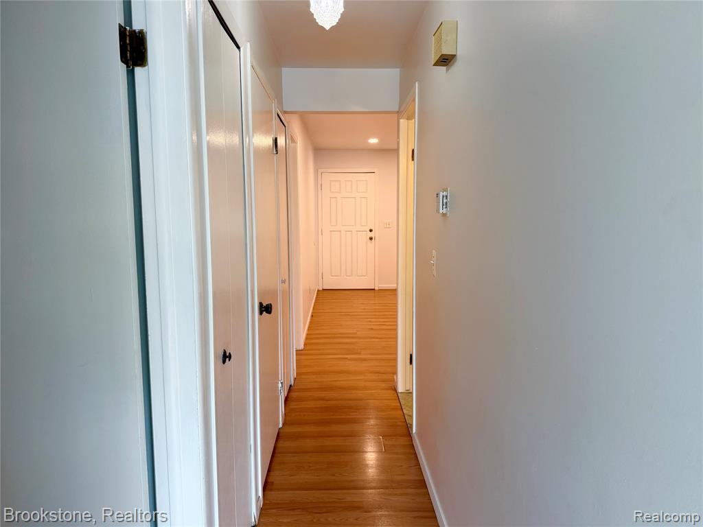 8401 18 18 Mile Road, Unit 196 Sterling Heights, MI 48313 - Photo 5 of 16