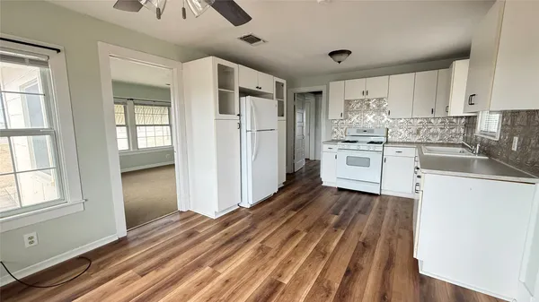 $1,450 | 4651 County Road 417, Taylor, TX 76574