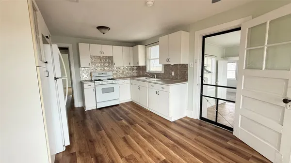 $1,450 | 4651 County Road 417, Taylor, TX 76574