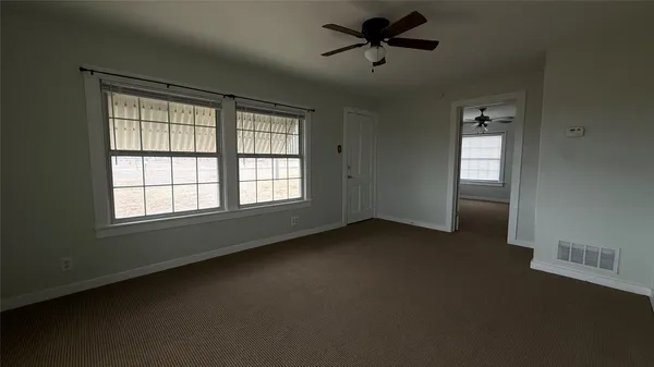 $1,450 | 4651 County Road 417, Taylor, TX 76574