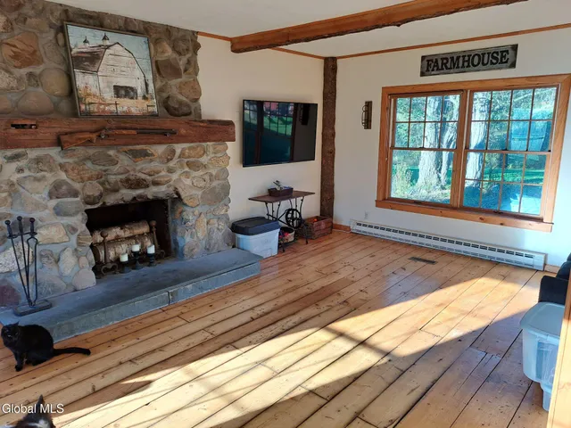 $949,900 | 1187 County Route 31, Granville, NY 12832