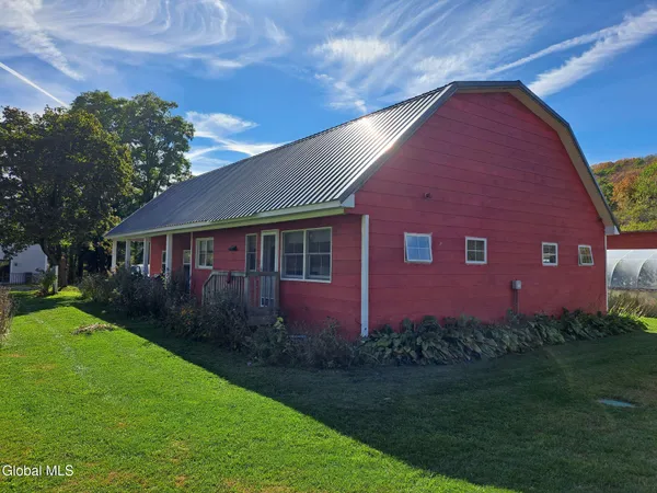 $899,000 | 1187 County Route 31, Granville, NY 12832