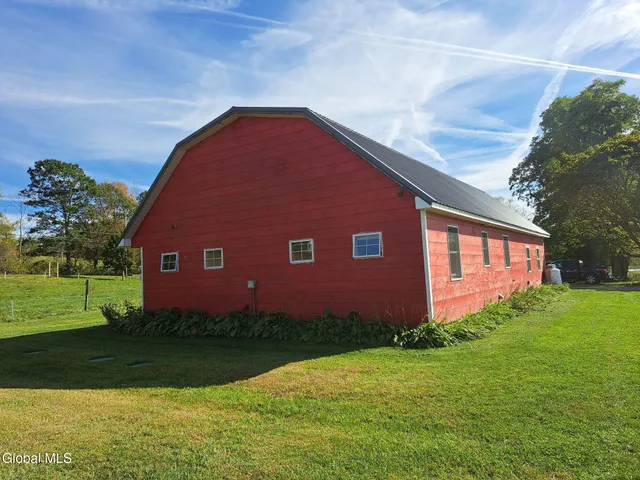 $949,900 | 1187 County Route 31, Granville, NY 12832