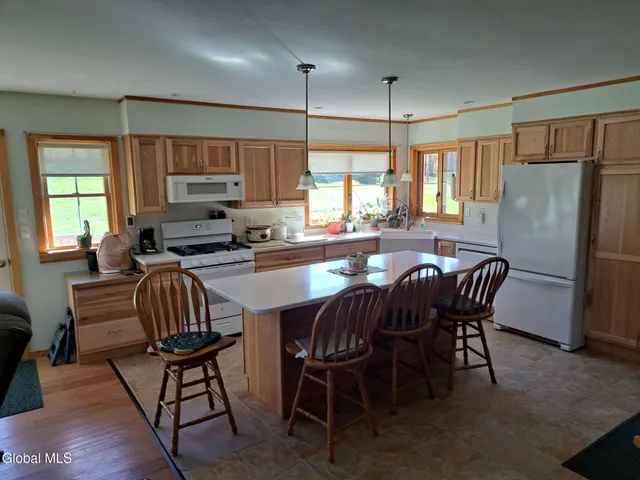 $949,900 | 1187 County Route 31, Granville, NY 12832